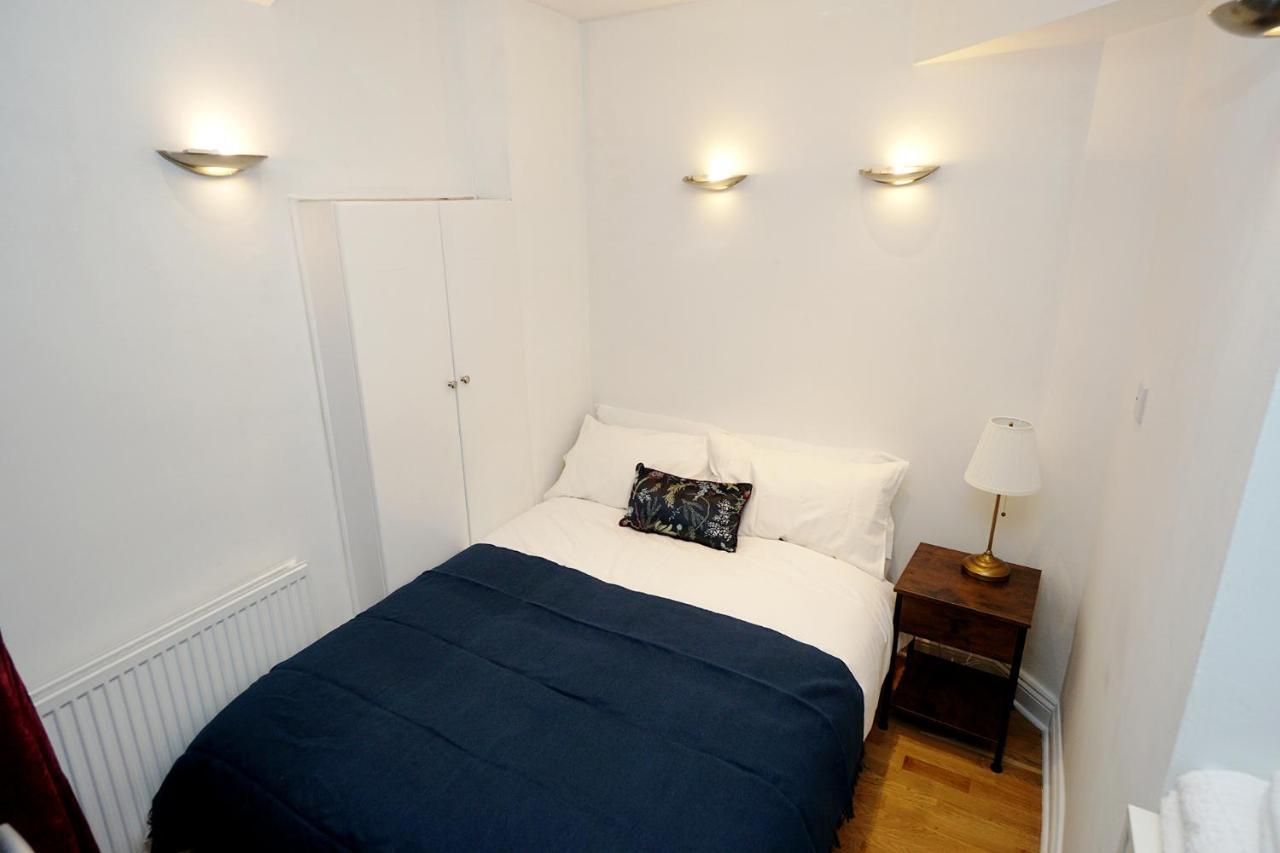 Cozy Retreat By Aresti Hotels 런던 외부 사진